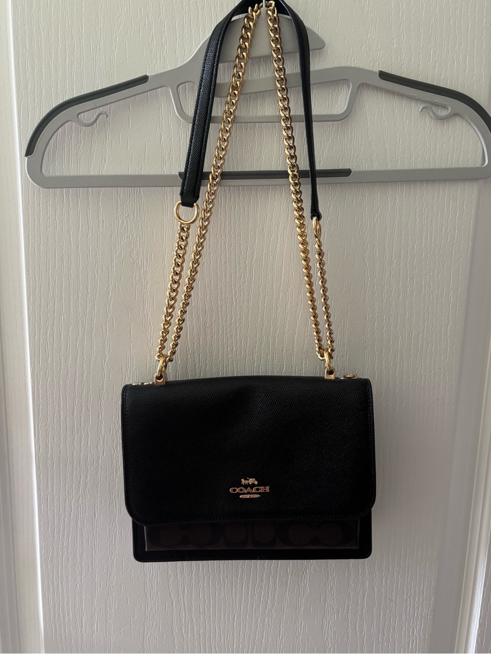 Coach Klare Crossbody Bag in Signature Canvas - Very Good Condition - Picture 3 of 9